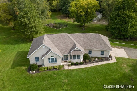 Photo of 12285 Downes Street, Lowell, MI 49331 (MLS # 70560366)