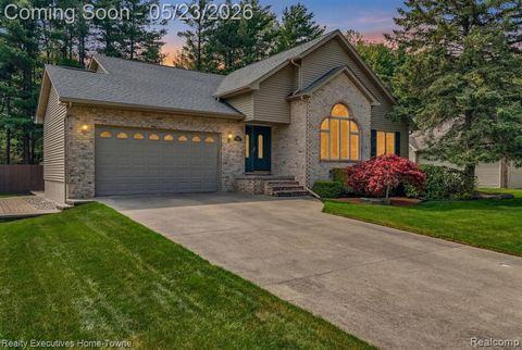 Photo of 3307 Fanone Drive, Port Huron, MI 48060 (MLS # 60994374)