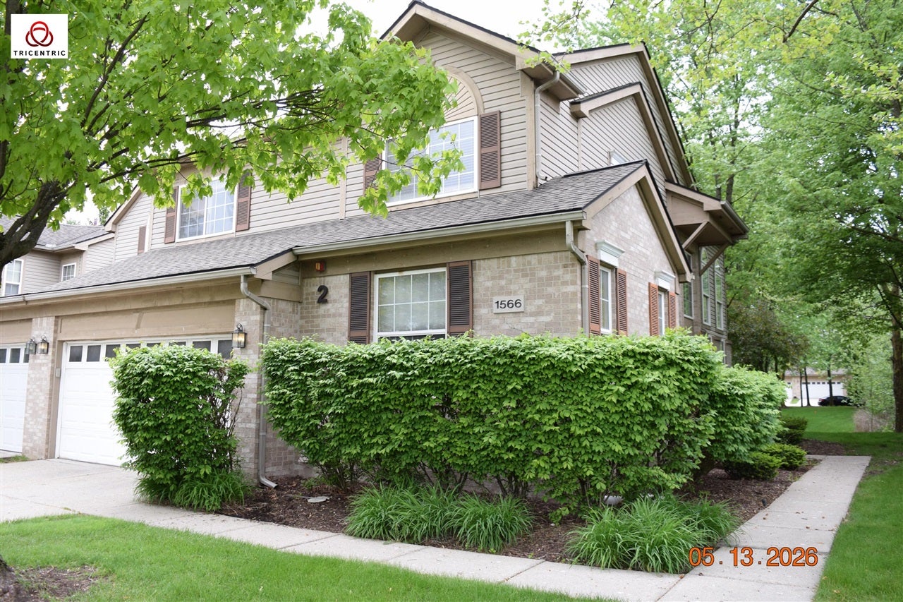 1566 Heron Circle