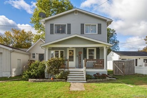934 Cherry Street Monroe MI 48161