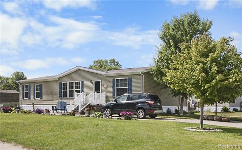 501 Kinloch Temperance MI 48182