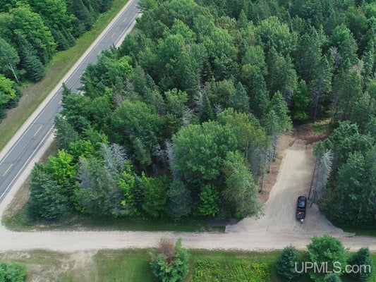 ADDRESS PRIVATE, MUNISING, MI 49862 - Image 47b44978236caafee6761ff7d9316fdf/3080858482