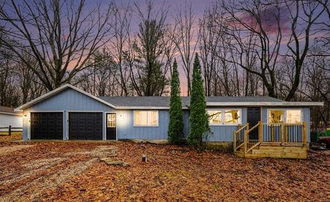 Photo of 8324 Je Ne Be Drive, Rockford, MI 49341 (MLS # 70519103)