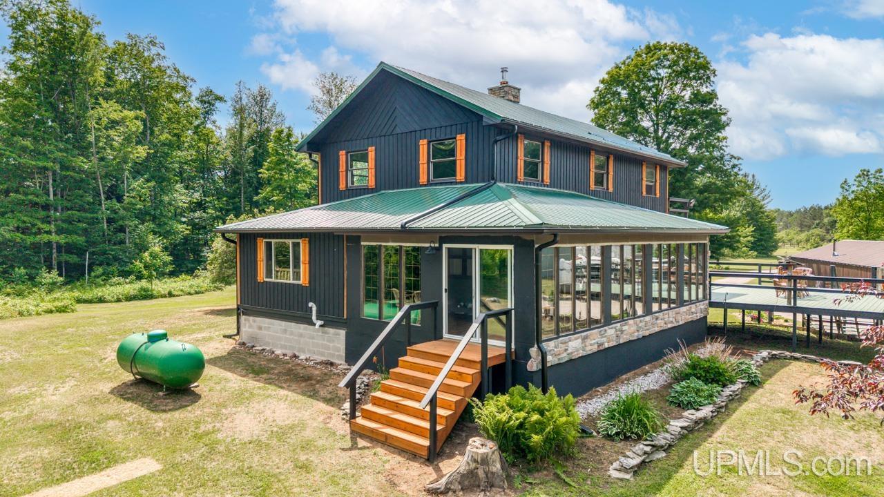 8511 Hyland Road