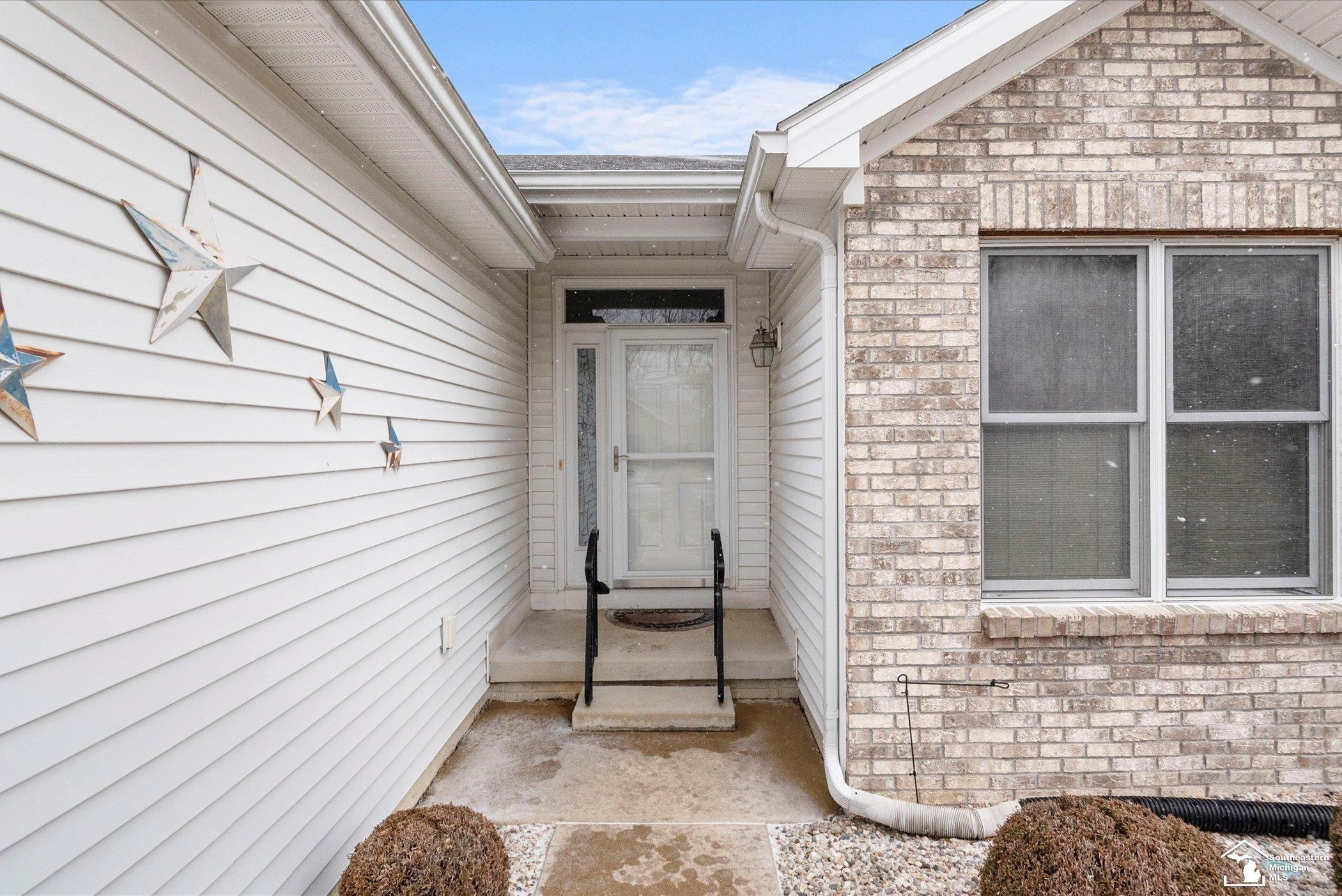 6882 Lexington Place