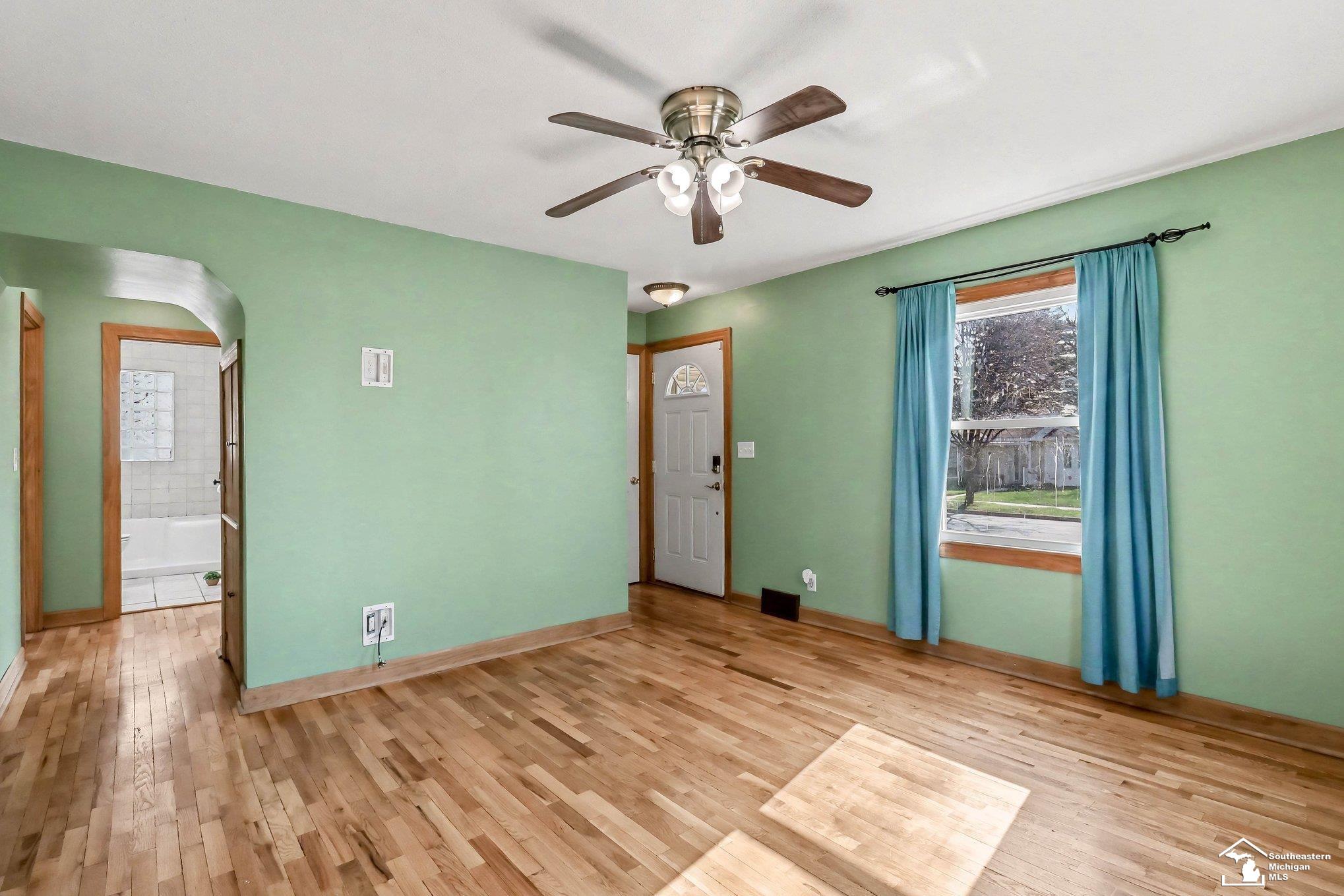 974 Woodville Avenue