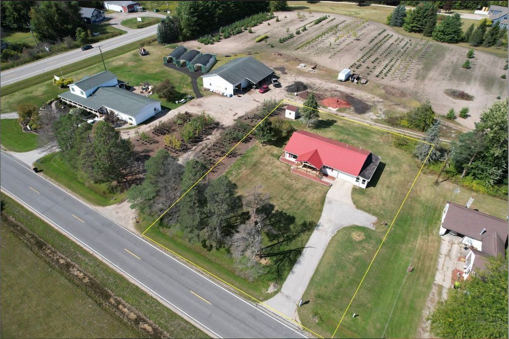 Photo of 2960 Guernsey Road, Beaverton, MI 48612 (MLS # 50189577)