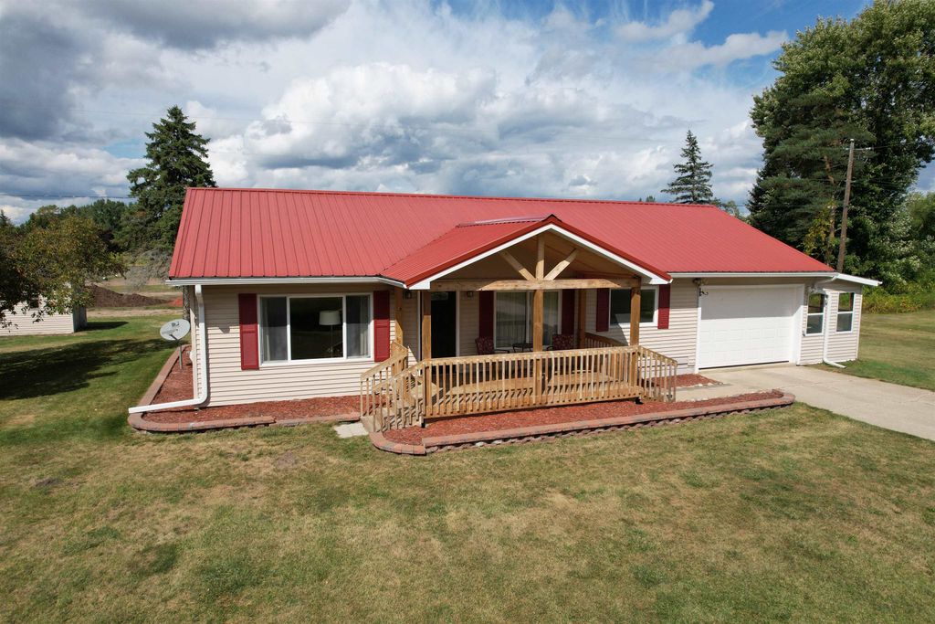 Photo of 2960 Guernsey Road, Beaverton, MI 48612 (MLS # 50189577)