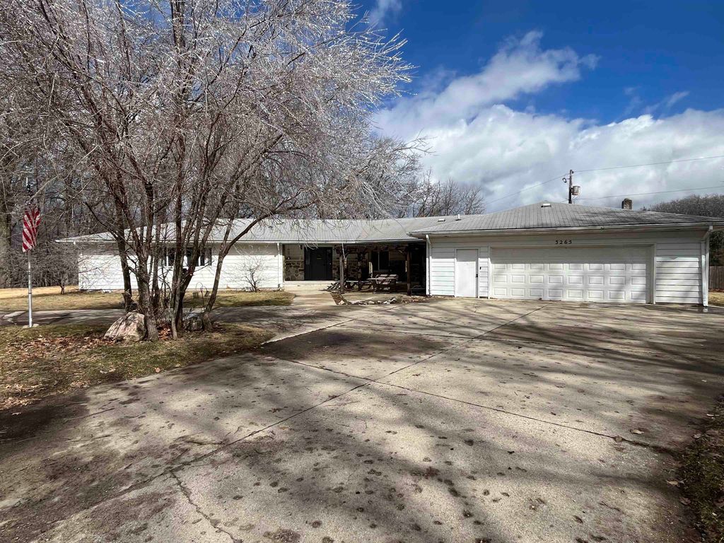 Photo of 3265 Bischoff Road, Harrison, MI 48625 (MLS # 50201555)