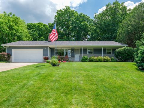 Photo of 5482 Lindenwood Street, Kalamazoo, MI 49004 (MLS # 70538157)