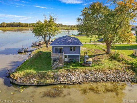 6809 Lakeshore Drive Newport MI 48166