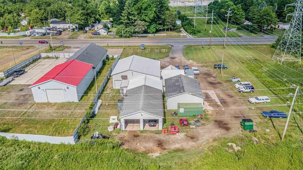Properties Available 3 - 3 7092 N Dory Highway