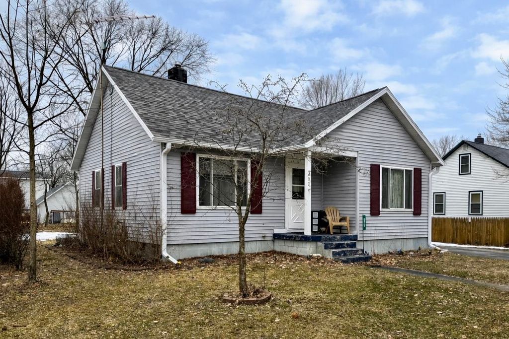 Photo of 525 N Antler Street, Gladwin, MI 48624 (MLS # 50200038)