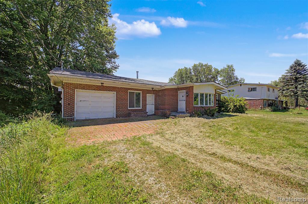 2145 Oakville Waltz Road