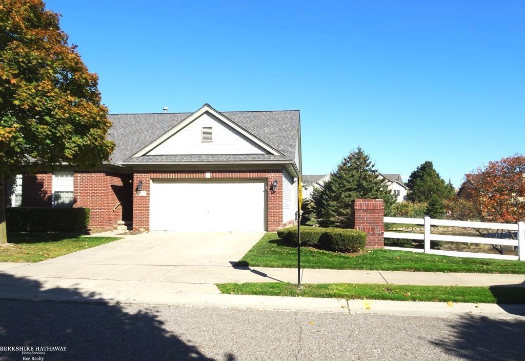 Harrison Twp, Michigan 48045, United States, 3 Bedrooms Bedrooms, ,3 BathroomsBathrooms,Residential,Active,237276