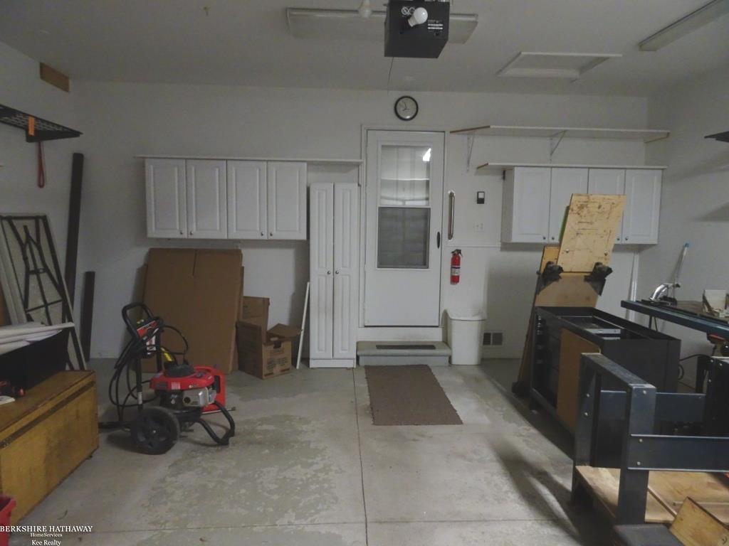 Harrison Twp, Michigan 48045, United States, 3 Bedrooms Bedrooms, ,3 BathroomsBathrooms,Residential,Active,237276