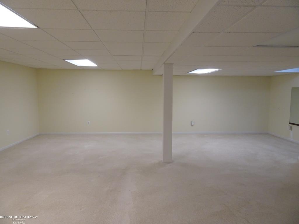 Harrison Twp, Michigan 48045, United States, 3 Bedrooms Bedrooms, ,3 BathroomsBathrooms,Residential,Active,237276