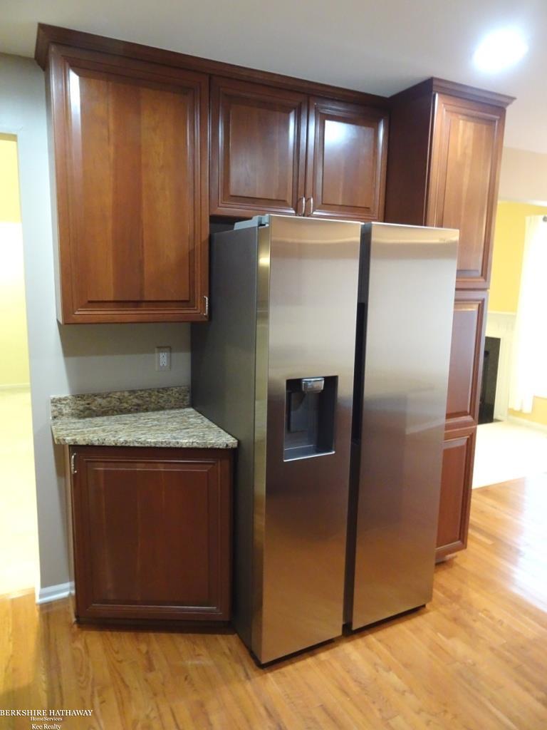 Harrison Twp, Michigan 48045, United States, 3 Bedrooms Bedrooms, ,3 BathroomsBathrooms,Residential,Active,237276