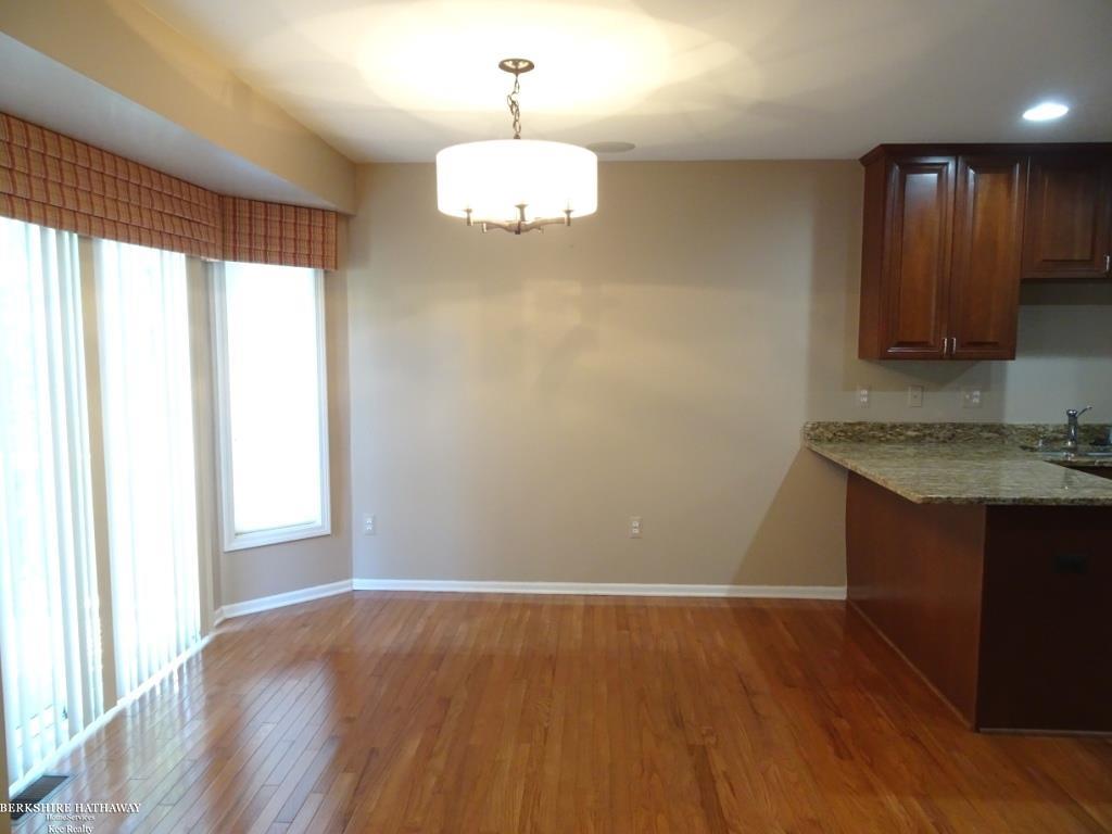 Harrison Twp, Michigan 48045, United States, 3 Bedrooms Bedrooms, ,3 BathroomsBathrooms,Residential,Active,237276