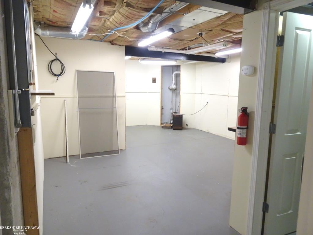 Harrison Twp, Michigan 48045, United States, 3 Bedrooms Bedrooms, ,3 BathroomsBathrooms,Residential,Active,237276