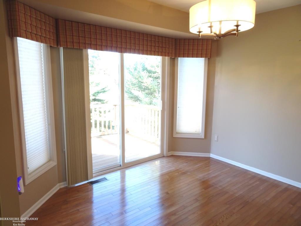 Harrison Twp, Michigan 48045, United States, 3 Bedrooms Bedrooms, ,3 BathroomsBathrooms,Residential,Active,237276