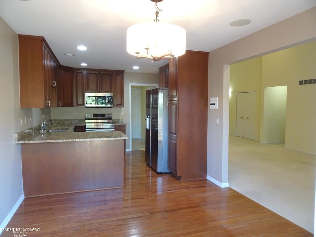 Harrison Twp, Michigan 48045, United States, 3 Bedrooms Bedrooms, ,3 BathroomsBathrooms,Residential,Active,237276