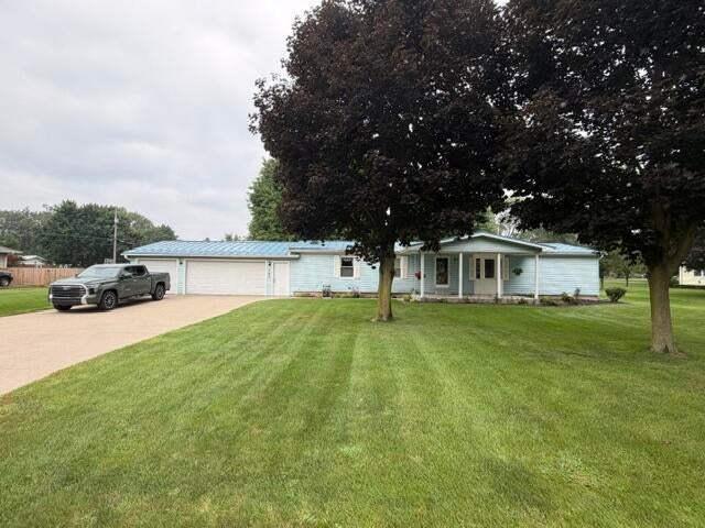 202 S Elm