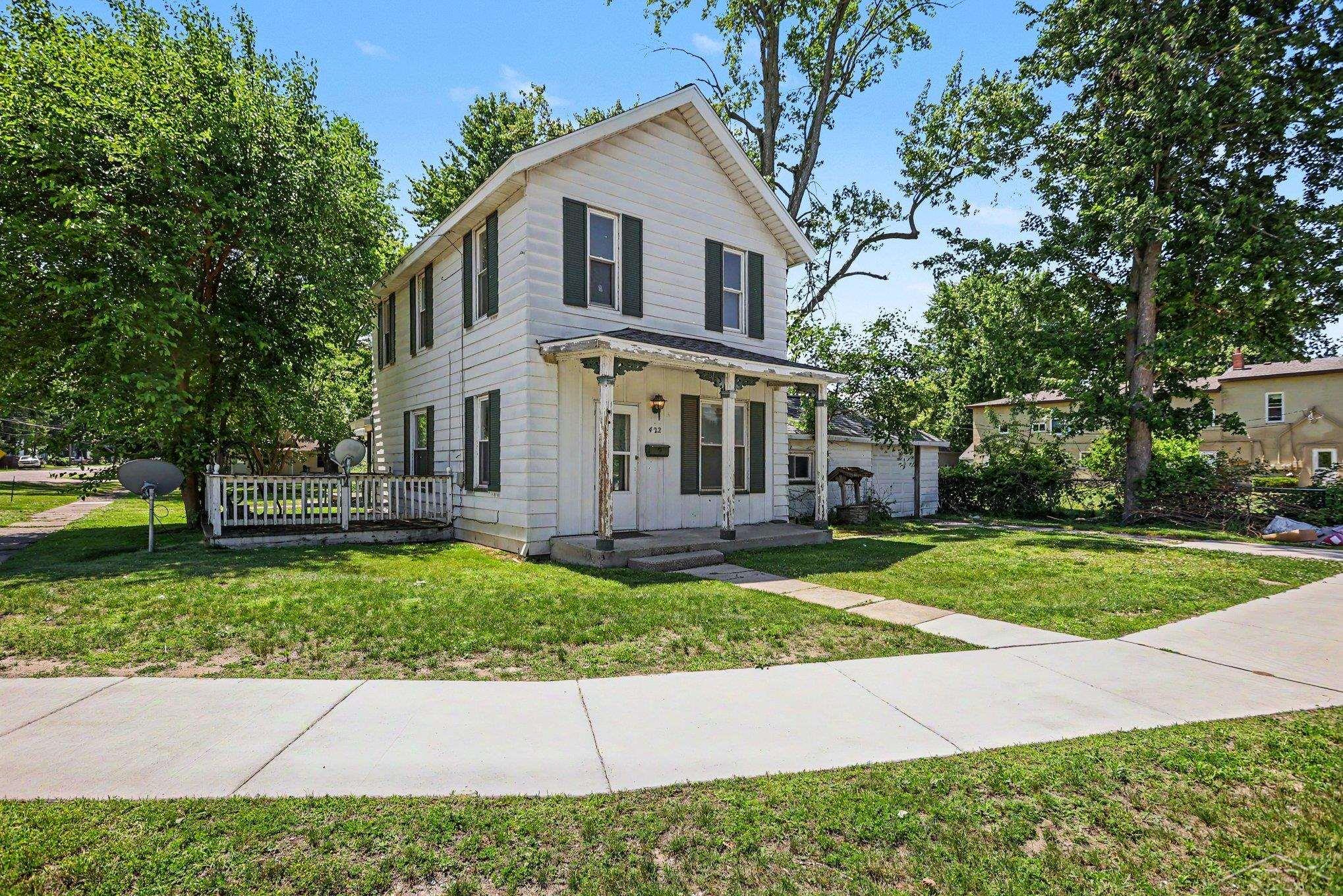 422 S Saginaw Street