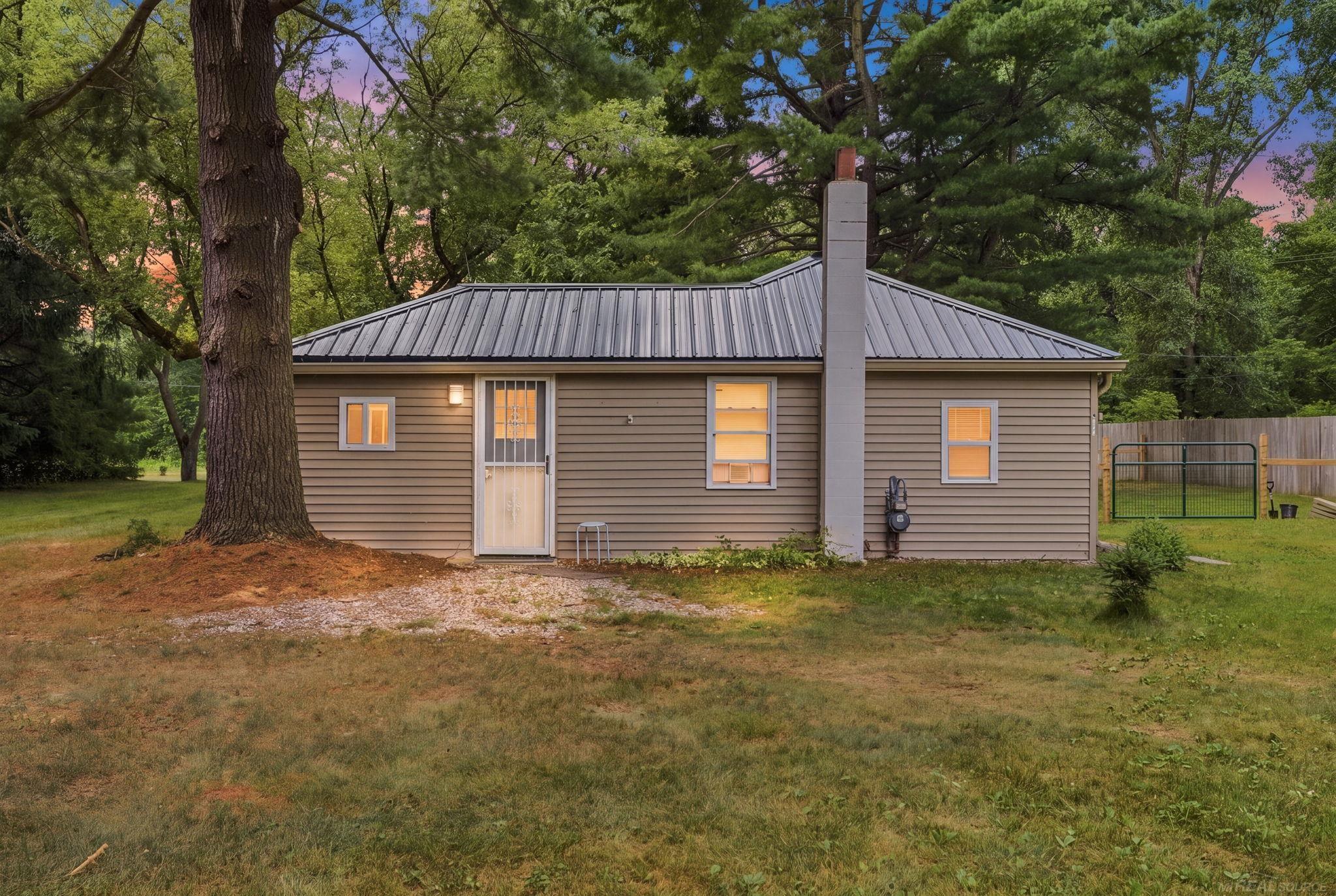 6914 Weber Dr. Drive