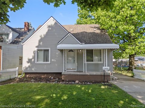 Photo of 5378 Weddell Street, Dearborn Heights, MI 48125 (MLS # 61006173)
