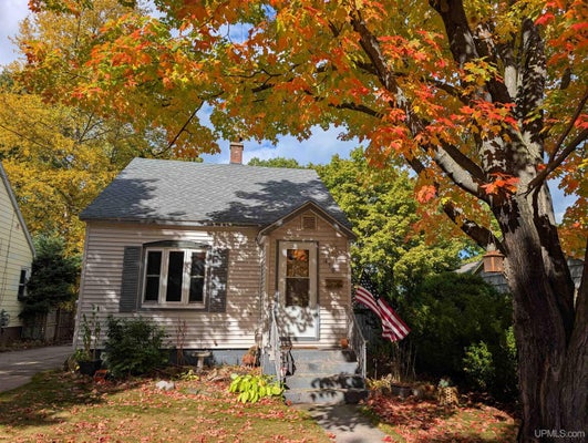 419 E PROSPECT ST, MARQUETTE, MI 49855 - Image 4cd761d03fc076af62a50e1505ea8a38/2090141398