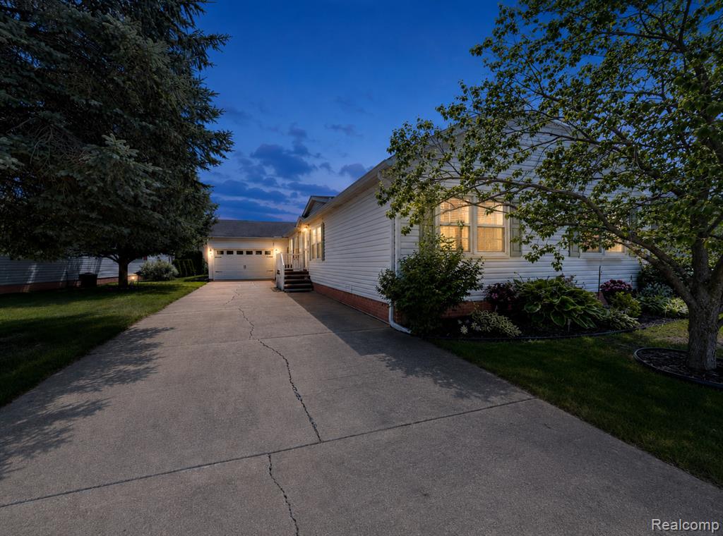 551 Twin Lakes Drive