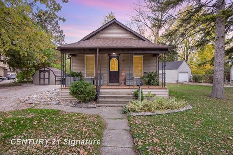 Photo of 1746 Brockway Street, Saginaw, MI 48602 (MLS # 50192006)