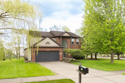 Photo of 399 Quail Ridge Court, Waterford, MI 48327 (MLS # 70531793)
