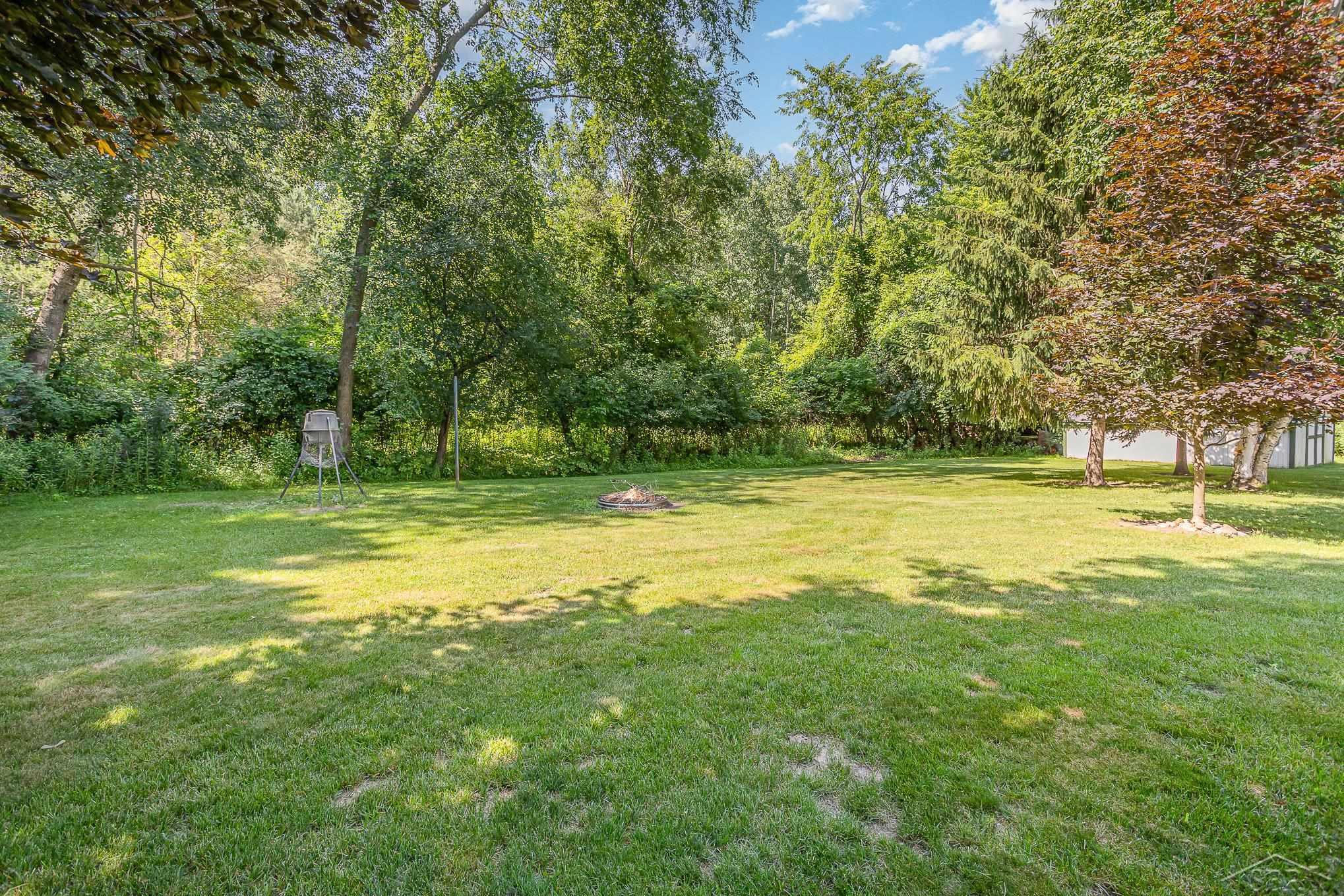 Saginaw, Michigan 48603, United States, 3 Bedrooms Bedrooms, ,3 BathroomsBathrooms,Residential,Pending,192851