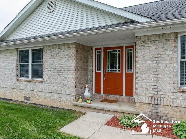 3472 Lakeshore Drive