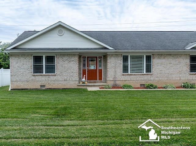 3472 Lakeshore Drive