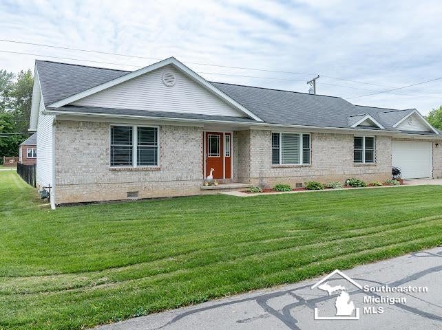 3472 Lakeshore Drive