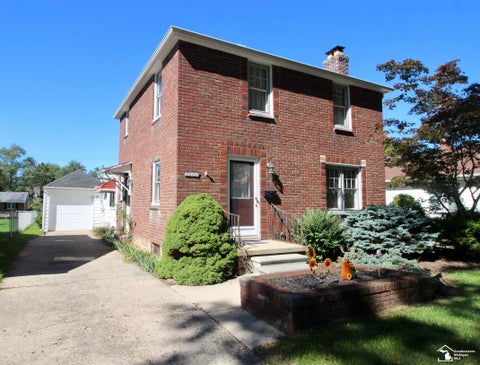 Photo for 29386 Walnut Street