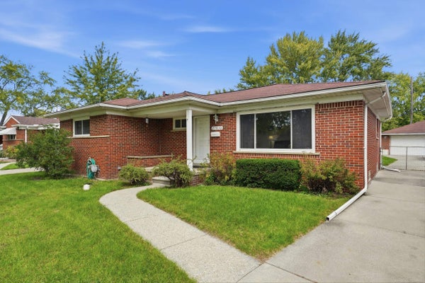27830 LORRAINE AVE, WARREN, MI 48093 - Image 4e6d1e2418a67d34c2bedfd2e3838b20/4150363104