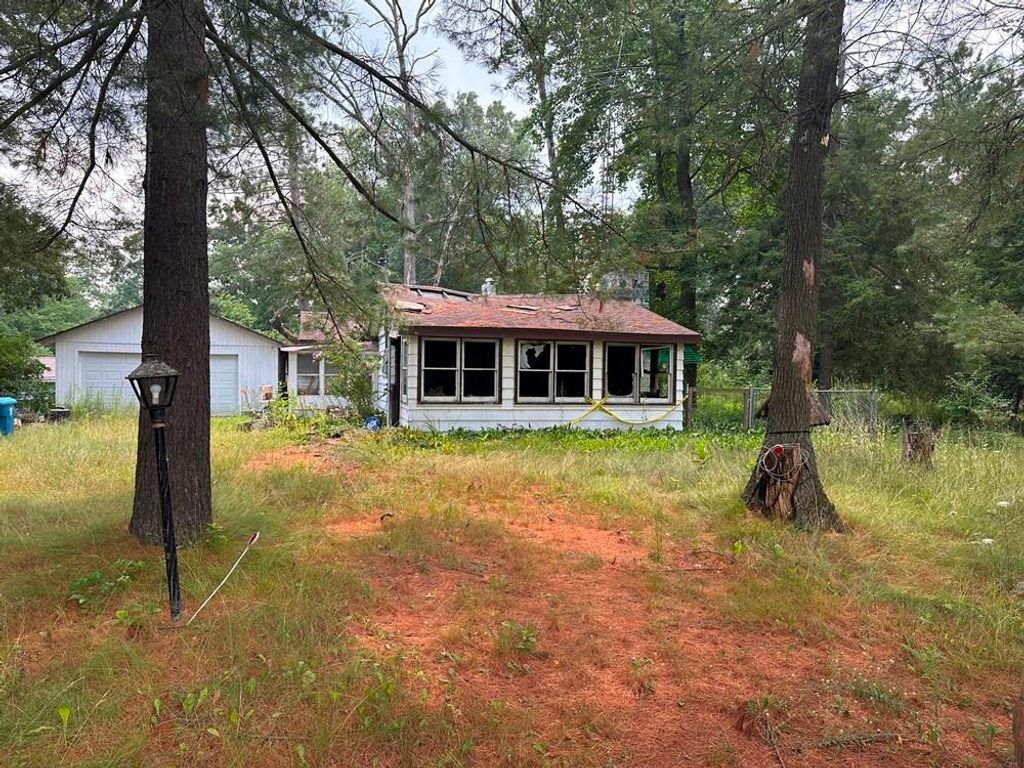 Photo of 6850 Carpenter Road, Harrison, MI 48625 (MLS # 50186474)