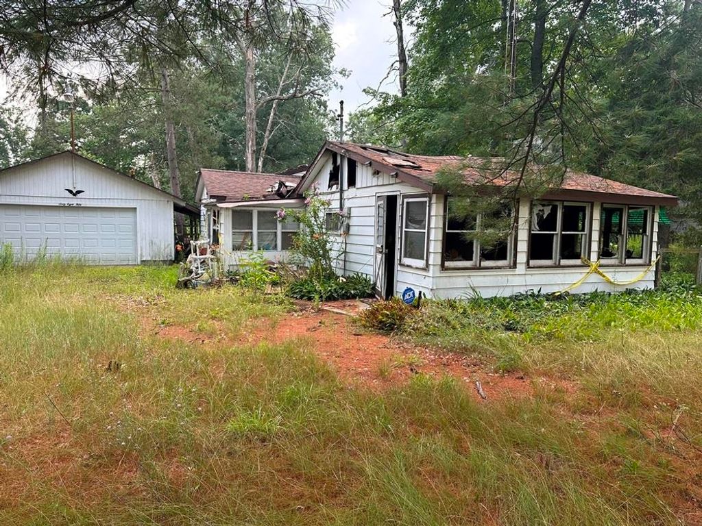 Photo of 6850 Carpenter Road, Harrison, MI 48625 (MLS # 50186474)