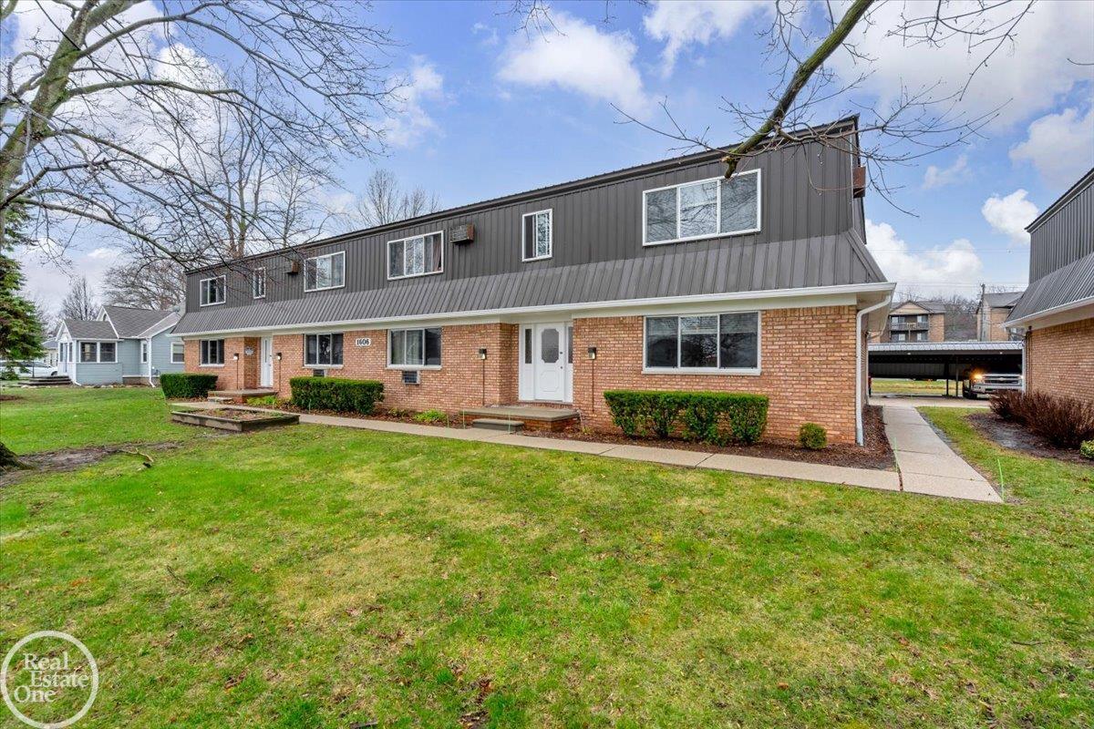 1606 Oakland Avenue B-9