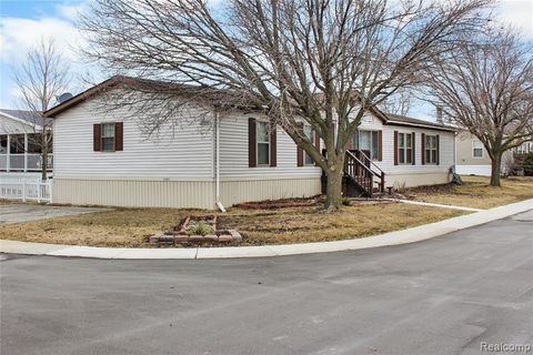 2351 Hiddenview Drive Newport MI 48166