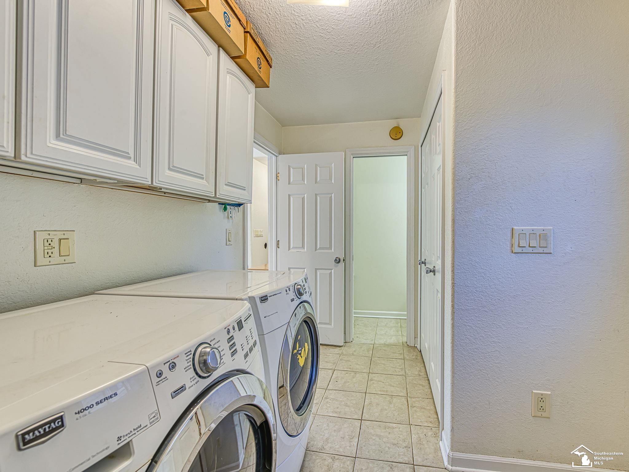 Temperance, Michigan 48182, United States, 3 Bedrooms Bedrooms, ,3 BathroomsBathrooms,Residential,Active,234587