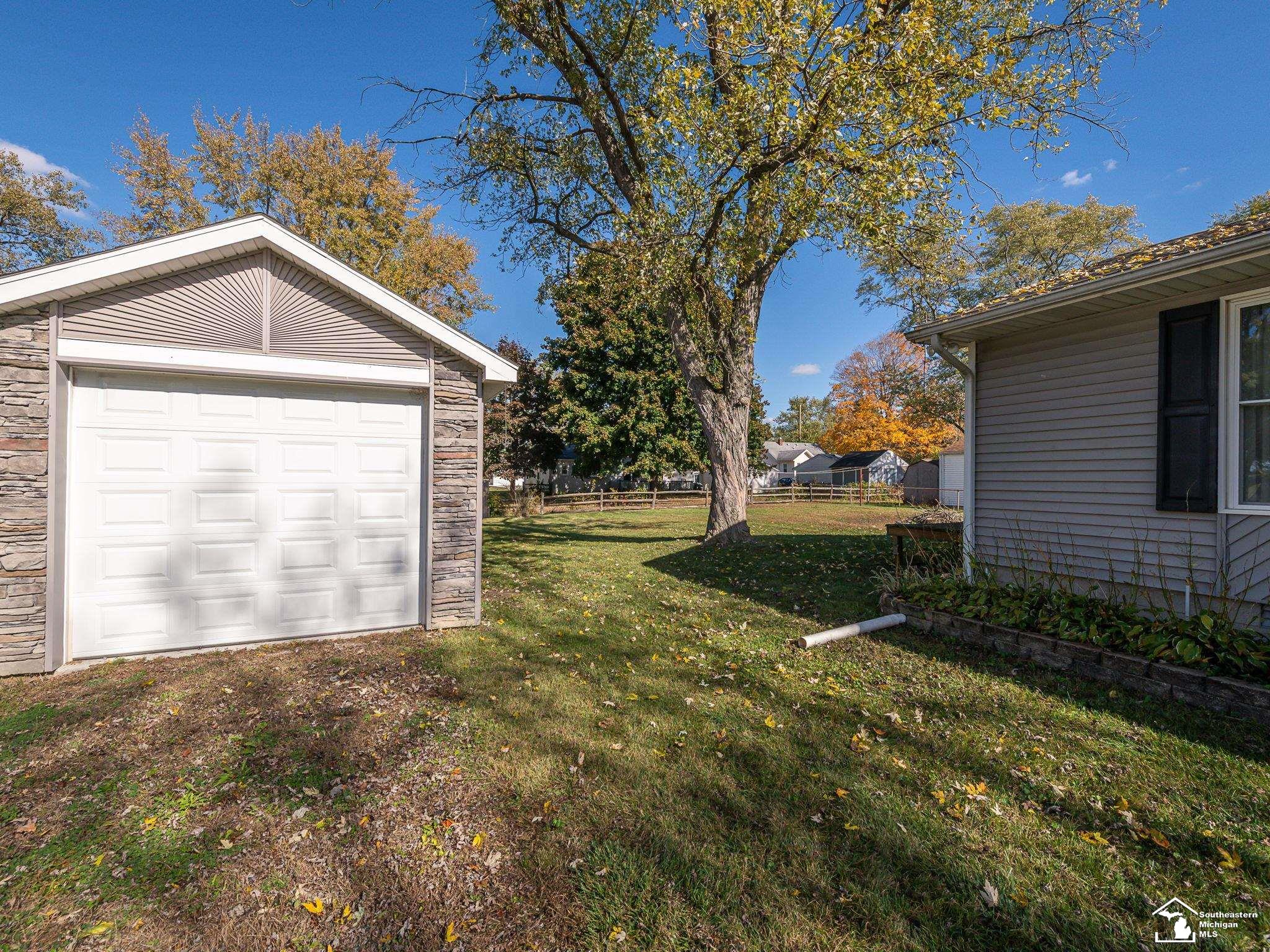 Temperance, Michigan 48182, United States, 3 Bedrooms Bedrooms, ,3 BathroomsBathrooms,Residential,Active,234587