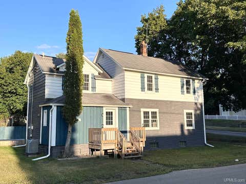 Photo of 500 E B Street, Iron Mountain, MI 49801 (MLS # 50219536)