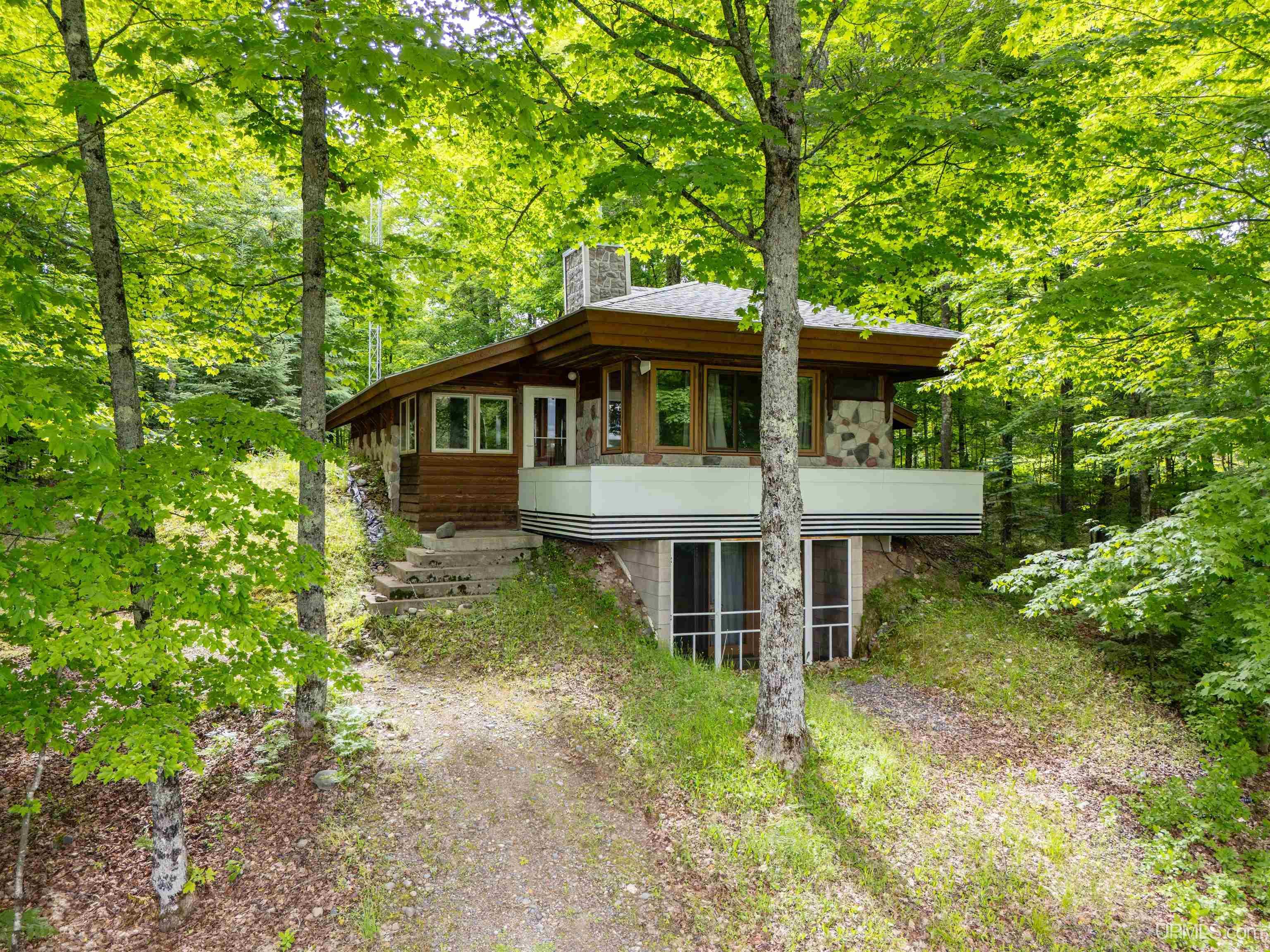 104 N Hagerman Lake Road