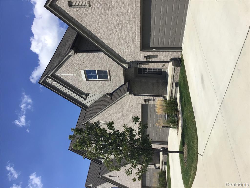 1028 LAMB Road 2