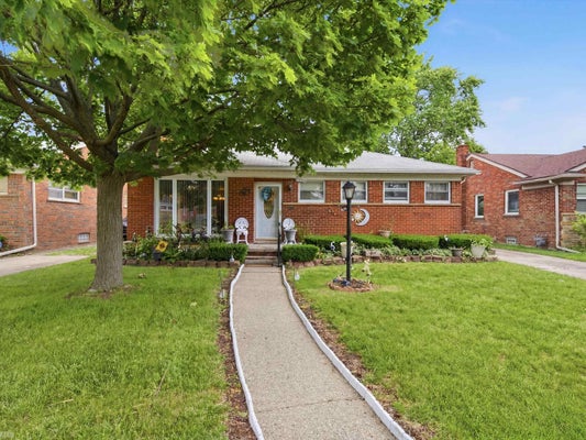 17101 SPRENGER AVE, EASTPOINTE, MI 48021 - Image 5165b6a5e111ec418cfc9dc293caefa7/64781934